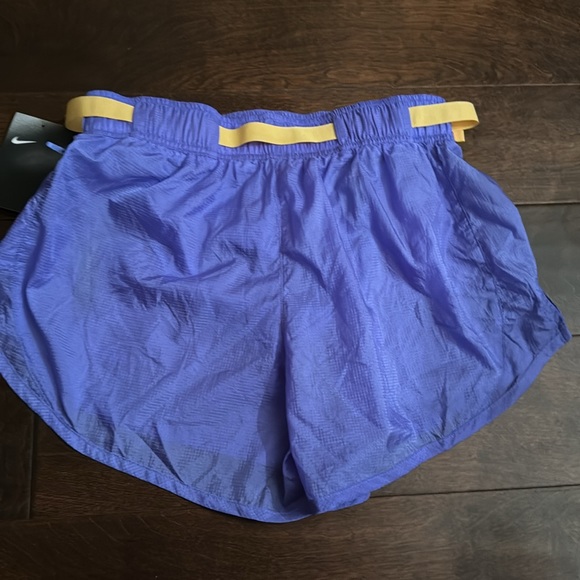 Nike Running Shorts Women’s M - Picture 5 of 9